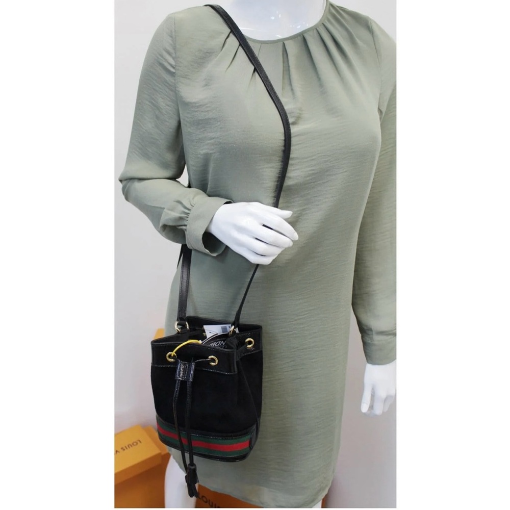 Gucci ophidia suede bucket bag. Black suede with Green and Red Stripes w/ COA